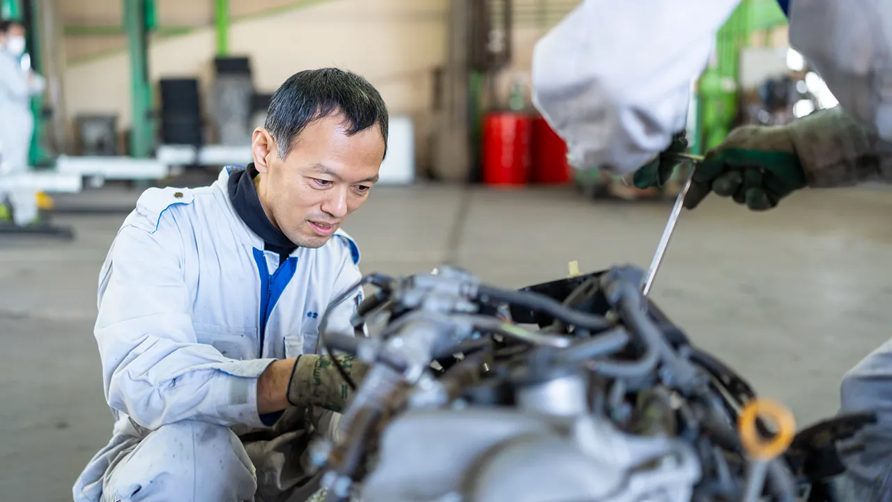 入社祝い金10万円贈呈！自動車整備士（資格あり）